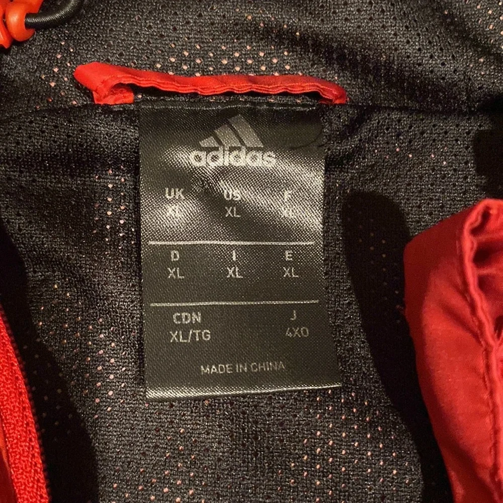 Adidas FC Bayern Munich Full Zip Red Hooded Windbreaker Jacket SIZE XL